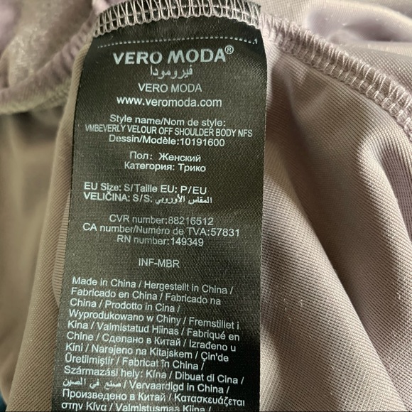 Vero Moda Beverly Velour Off Shoulder Bodysuit - Picture 6 of 7